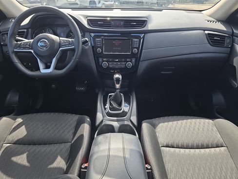 Used 2020 Nissan Rogue SV image 13