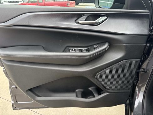 New 2026 Jeep Grand Cherokee Laredo RWD image 18