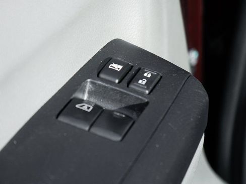 Used 2013 Nissan NV 3500 SV image 21