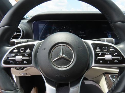 Used 2019 Mercedes-Benz E 300 image 26