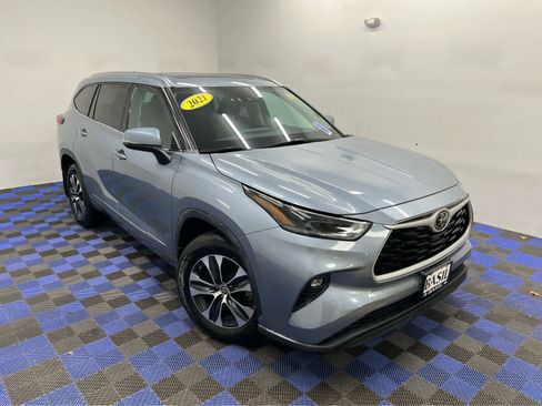 Used 2021 Toyota Highlander XLE image 34