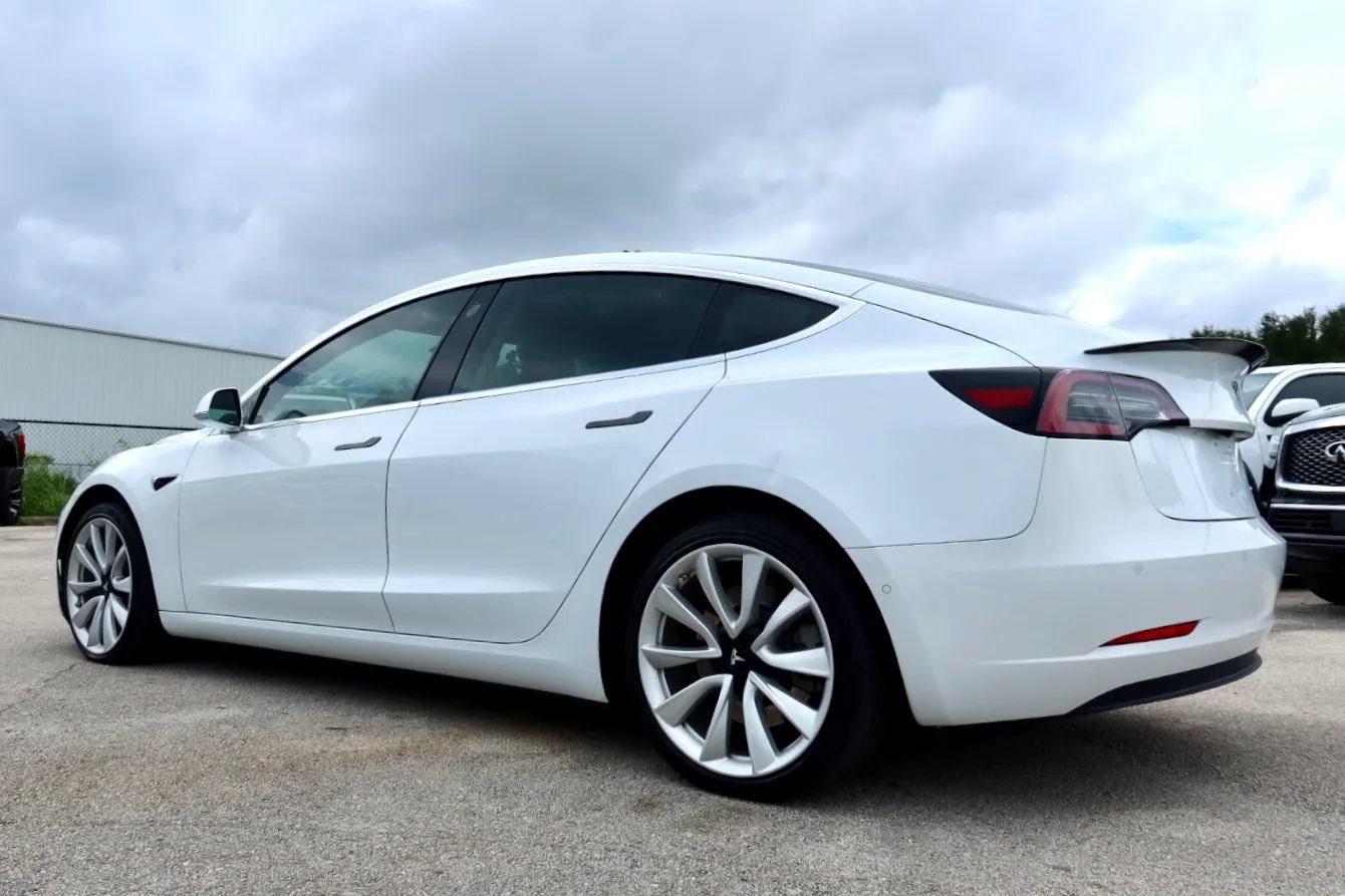 Used 2018 Tesla Model 3 Long Range AWD/4WD image 4