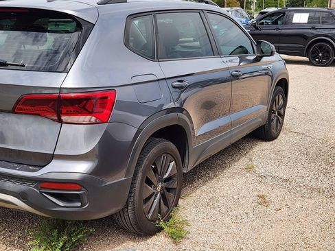 Used 2022 Volkswagen Taos S FWD image 4