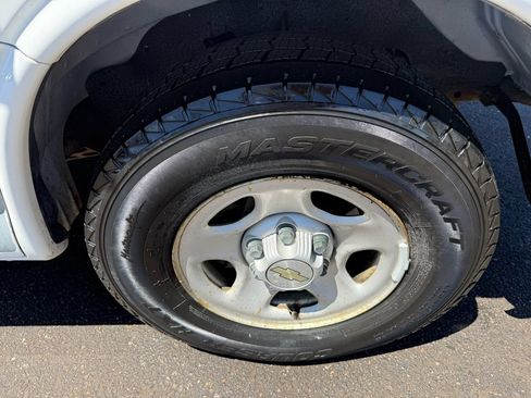 Used 2007 Chevrolet Express 1500 Passenger RWD image 12