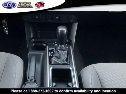 Used 2020 Toyota Tacoma SR5 w/ SR5 Appearance Package (SM) image 14