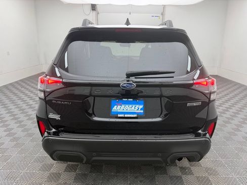 Used 2025 Subaru Forester Limited w/ Popular Package AWD/4WD image 9
