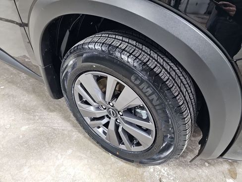 Used 2023 Nissan Pathfinder S image 13