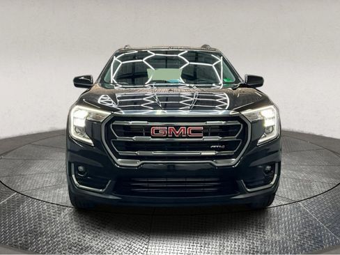 Used 2023 GMC Terrain AT4 image 3