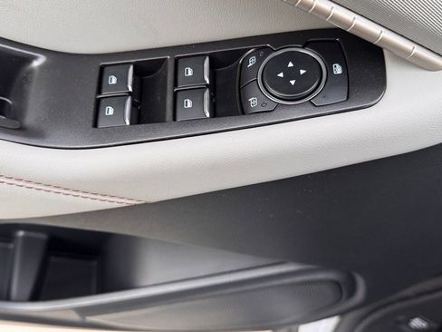 New 2026 Ford Explorer Active w/ Active Comfort Package image 17