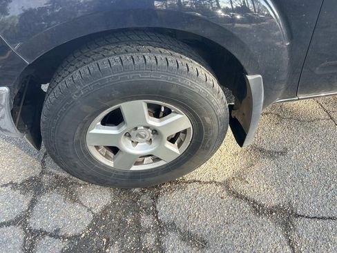 Used 2008 Nissan Frontier SE w/ SE Value Truck Pkg image 14