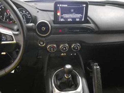 Used 2021 MAZDA MX-5 Miata Grand Touring RWD image 17
