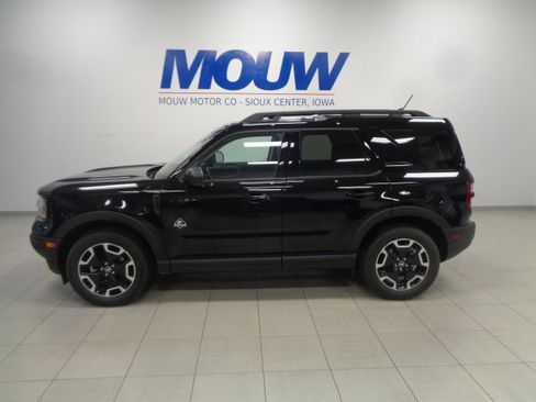 Used 2023 Ford Bronco Sport Outer Banks image 1