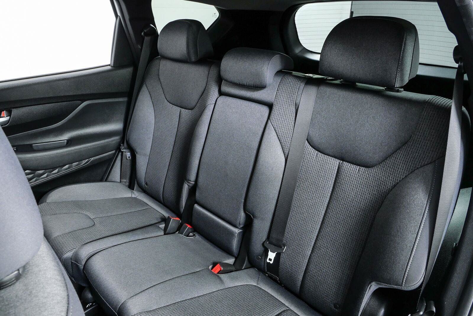 Used 2023 Hyundai Santa Fe SE FWD image 17