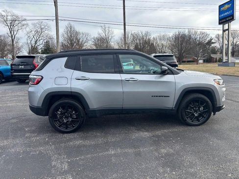 Used 2022 Jeep Compass Altitude image 6