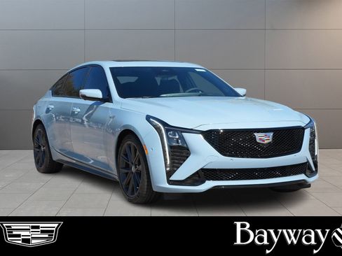 New 2026 Cadillac CT5 V image 3