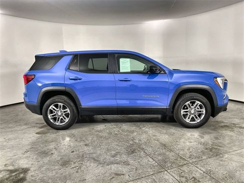 Used 2025 GMC Terrain Elevation image 9