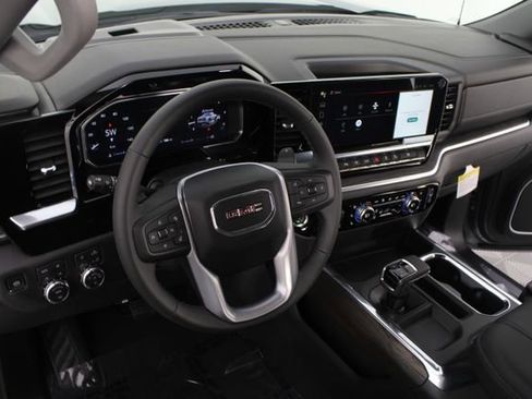 New 2026 GMC Sierra 1500 SLT image 9