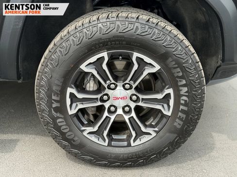 Used 2024 GMC Canyon AT4 w/ AT4 Premium Package AWD/4WD image 10