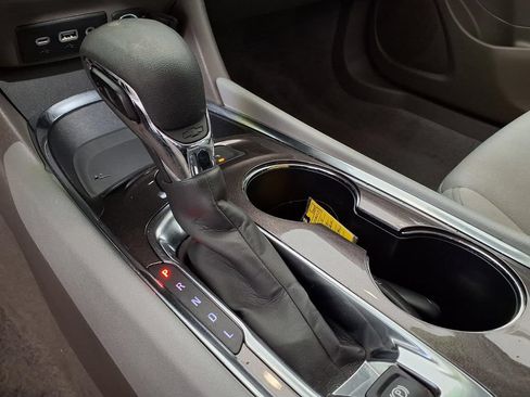 Used 2025 Chevrolet Malibu LT FWD image 9