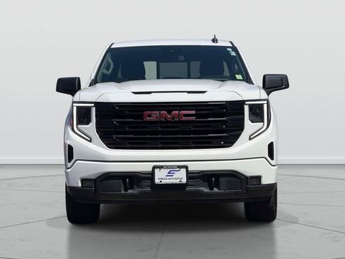 Used 2025 GMC Sierra 1500 Elevation w/ Preferred Package AWD/4WD image 2