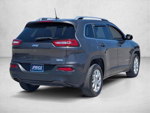Used 2018 Jeep Cherokee Latitude Plus FWD image 5