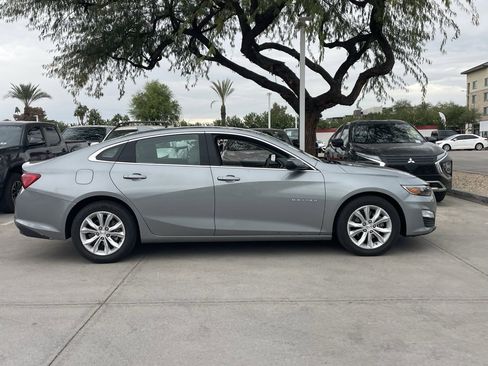 Used 2024 Chevrolet Malibu LT image 3