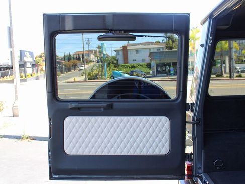 Used 2015 Mercedes-Benz G 63 AMG 4MATIC image 47