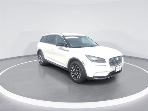 Used 2022 Lincoln Corsair AWD w/ Equipment Group 101A image 2