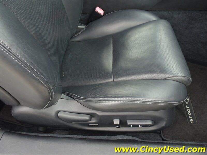 Used 2010 Lexus IS 250C w/ Luxury Pkg RWD image 33
