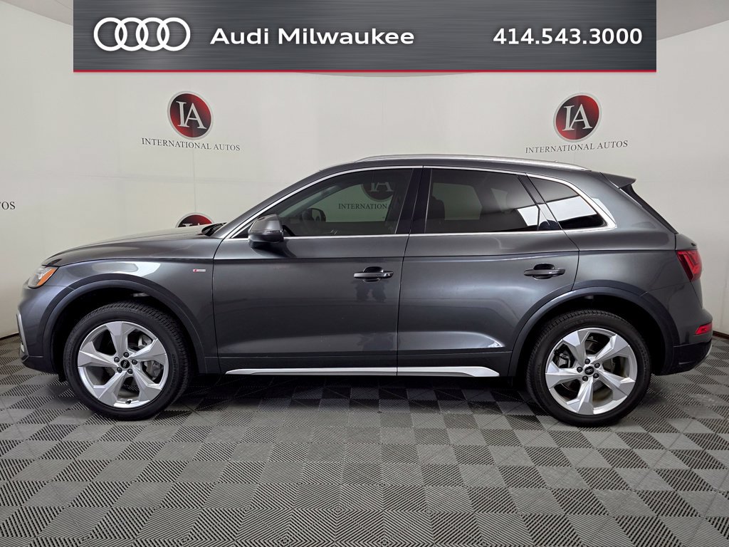 Used 2023 Audi Q5 2.0T Premium Plus w/ Premium Plus Package AWD/4WD image 6