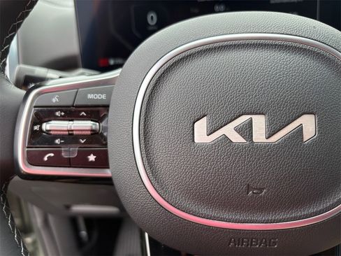 New 2025 Kia Sorento SX image 25
