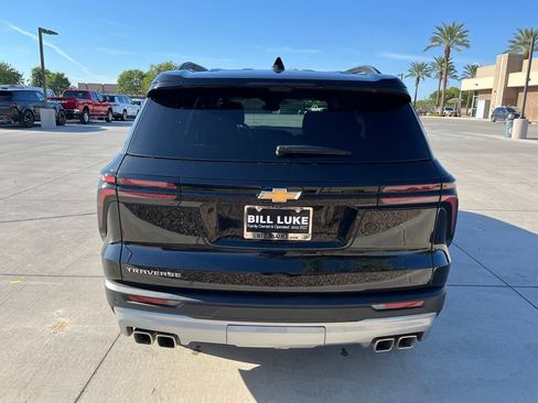 Used 2026 Chevrolet Traverse LT w/ Driver Confidence Package FWD image 7