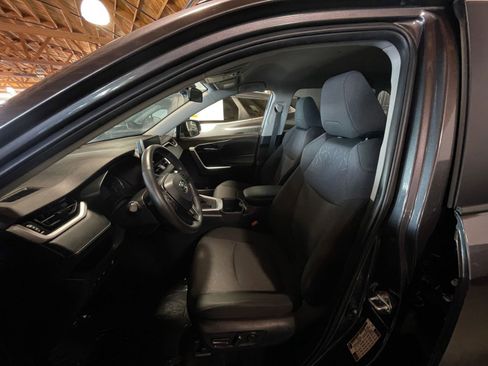 Used 2025 Toyota RAV4 XLE w/ Weather Package image 28