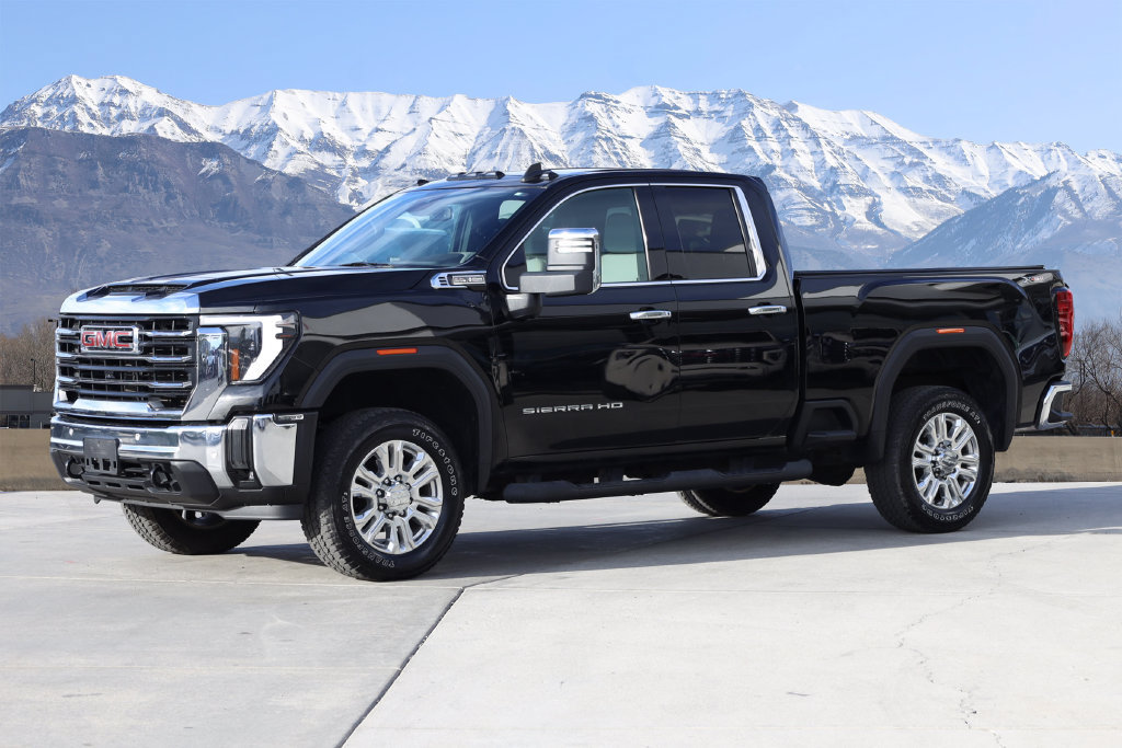 Used 2025 GMC Sierra 2500 SLE w/ SLE Value Package; AWD/4WD image 2