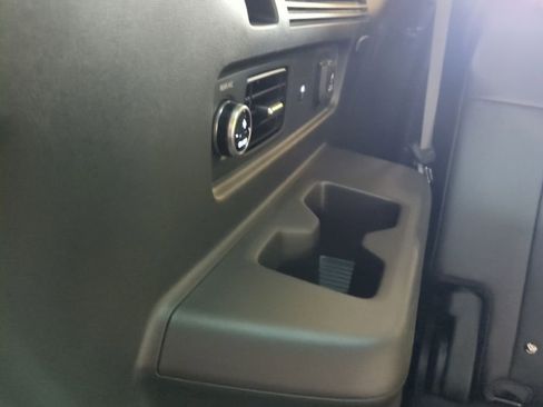 Used 2025 Hyundai Santa Fe Limited image 31