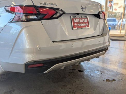 New 2025 Nissan Versa SV w/ Trunk Package FWD image 11