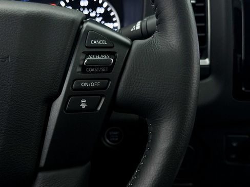 Used 2024 Nissan Frontier SL w/ Technology Package RWD image 32