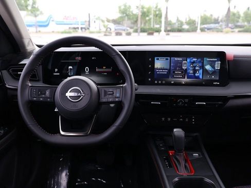 New 2026 Nissan Kicks SR image 22