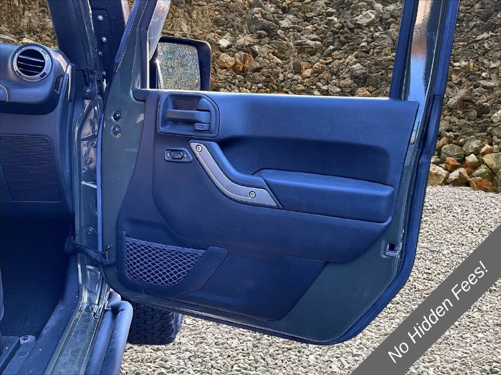 Used 2015 Jeep Wrangler Sport AWD/4WD image 17