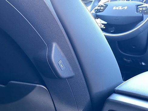 New 2026 Kia Niro Wave FWD image 23
