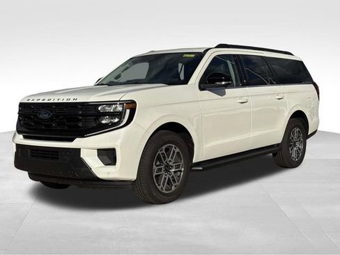 New 2026 Ford Expedition Max Active RWD image 3