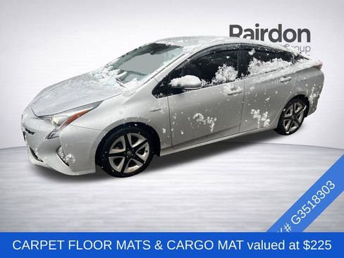 Used 2016 Toyota Prius Three Touring image 2