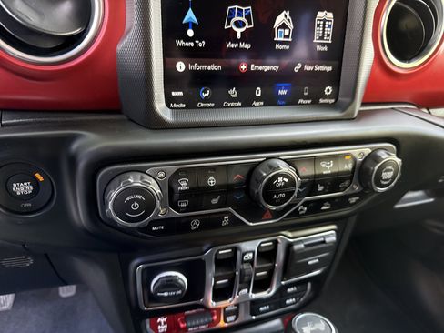 Used 2022 Jeep Wrangler Unlimited Rubicon w/ LED Lighting Group image 32