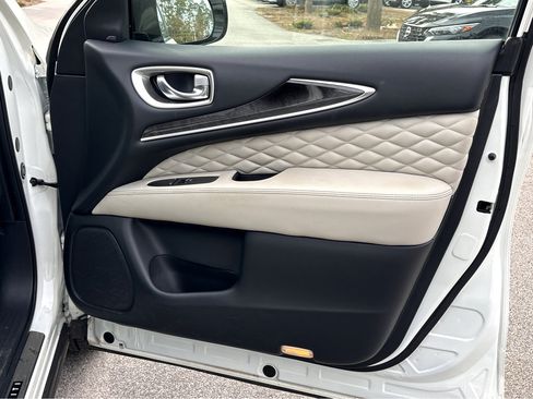 Used 2019 INFINITI QX60 Luxe w/ Limited Package image 16
