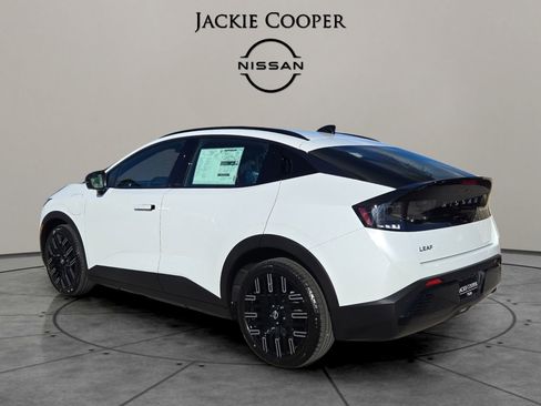 New 2026 Nissan Leaf Platinum+ image 3