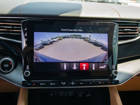 Used 2025 Jeep Grand Wagoneer L Series III w/ Rear Seat Video Group 1 AWD/4WD image 36
