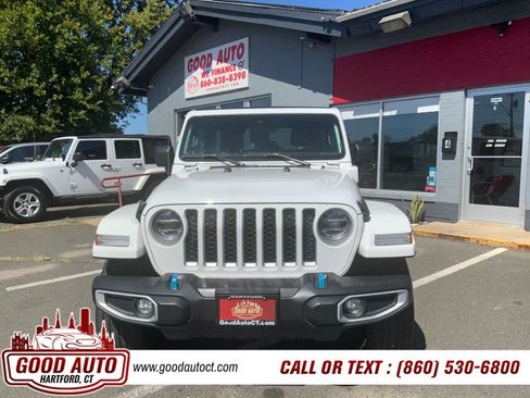 Used 2022 Jeep Wrangler Unlimited Sahara w/ Cold Weather Group AWD/4WD image 2