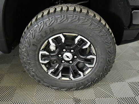 New 2026 Chevrolet Silverado 1500 ZR2 image 17