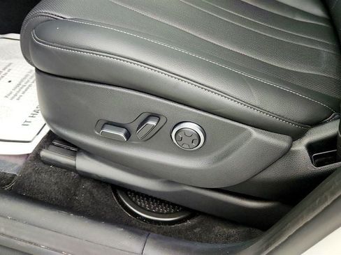 Used 2025 Genesis GV80 2.5T Select AWD/4WD image 12