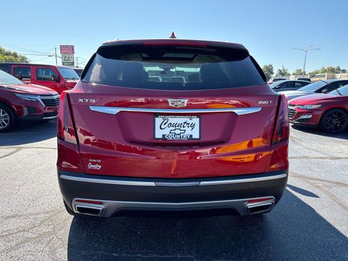 Used 2022 Cadillac XT5 Premium Luxury image 3